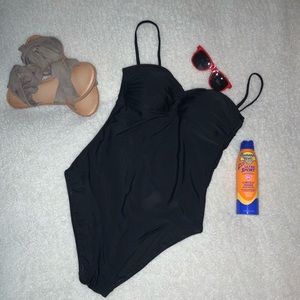 Old navy one piece swimsuit